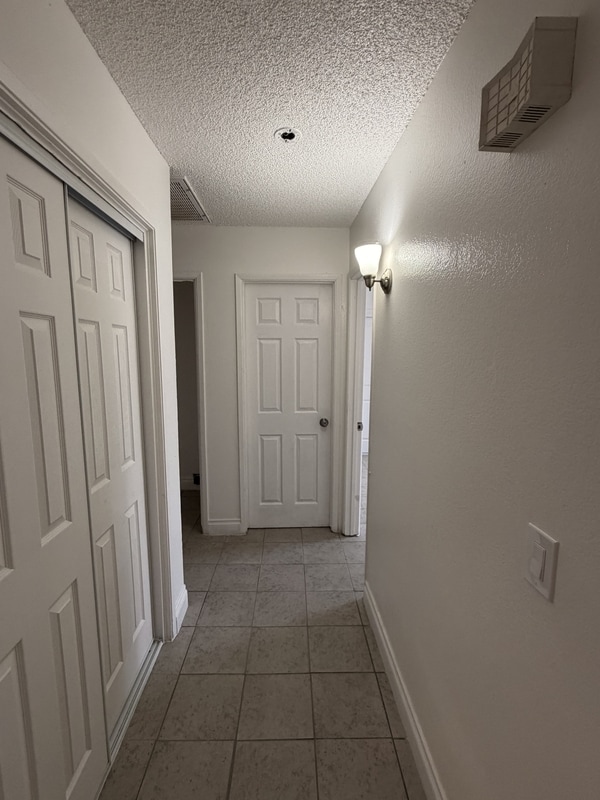 Building Photo - 3555 S County Center Dr