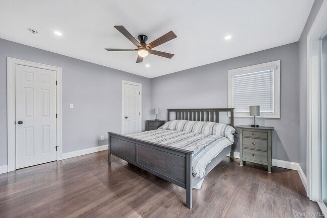 Building Photo - 449 Nassau Ave