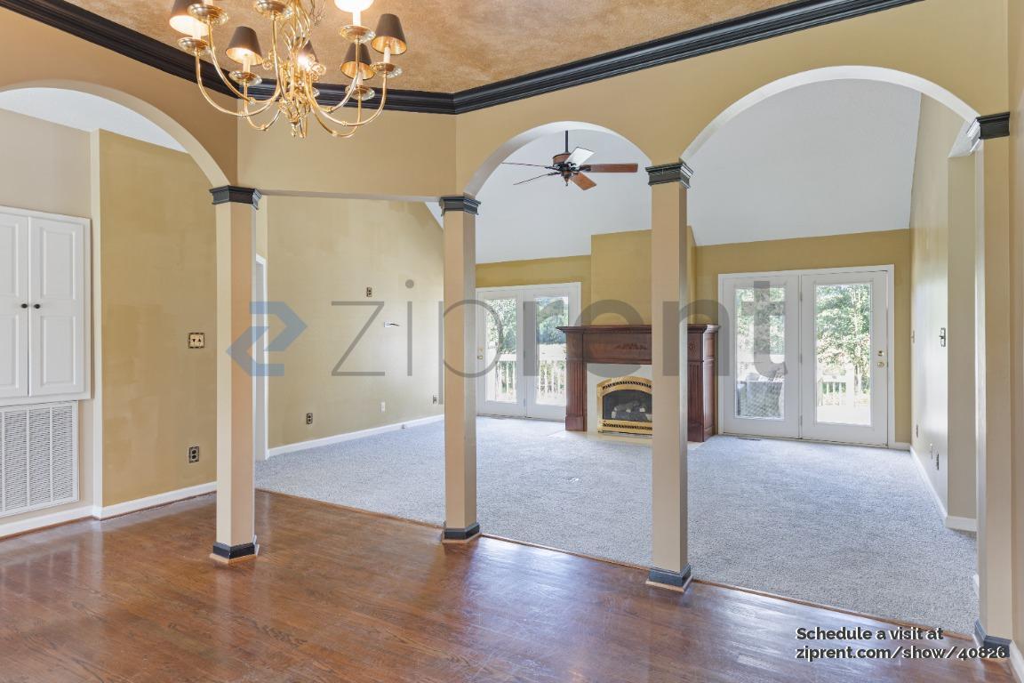 Building Photo - 137 N Shore Dr