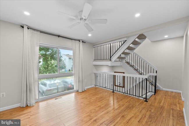 Building Photo - 9871 Sweet Mint Dr