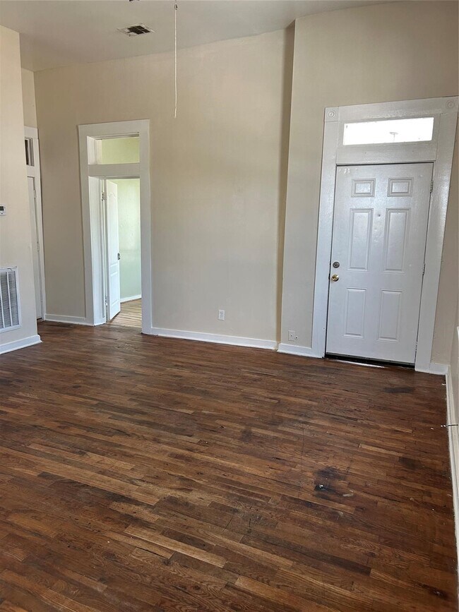 Building Photo - 1622 Pannell St