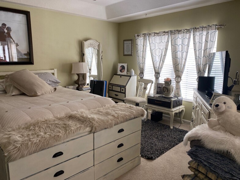 Master Bedroom - 1055 Luminary Cir