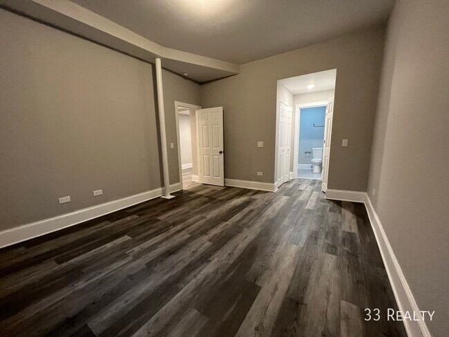 Building Photo - 131.5 Clinton-G