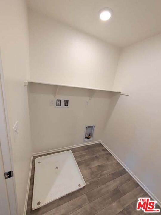 Building Photo - 295 Fuerte Dr