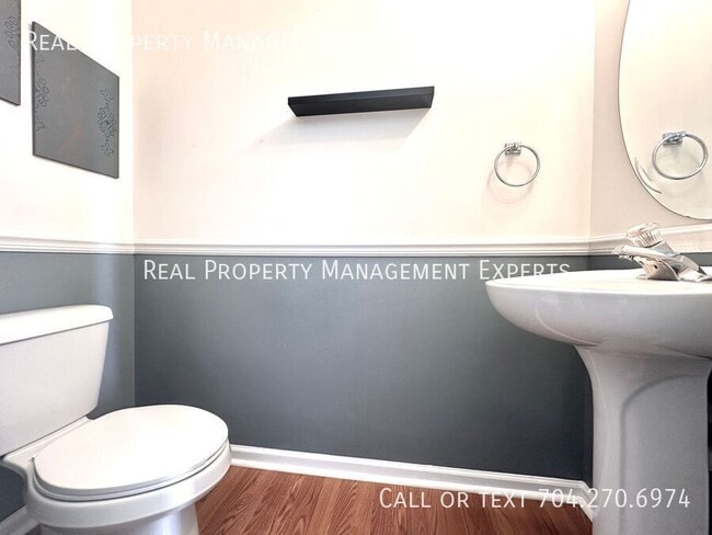 Building Photo - 9902 Redbud Tree Ct