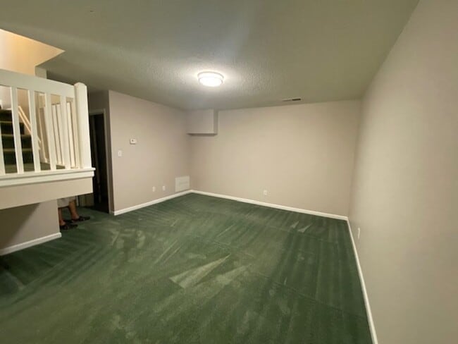 Building Photo - 96 Tannenbaum Cir