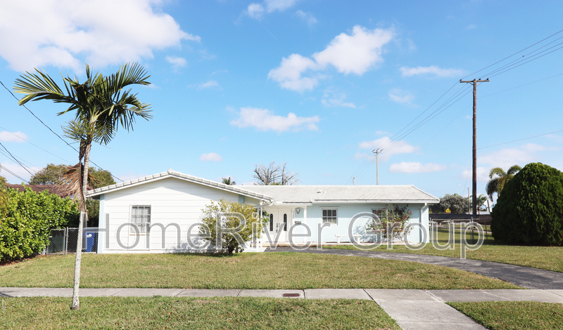 Primary Photo - 3325 SW 124th Ct