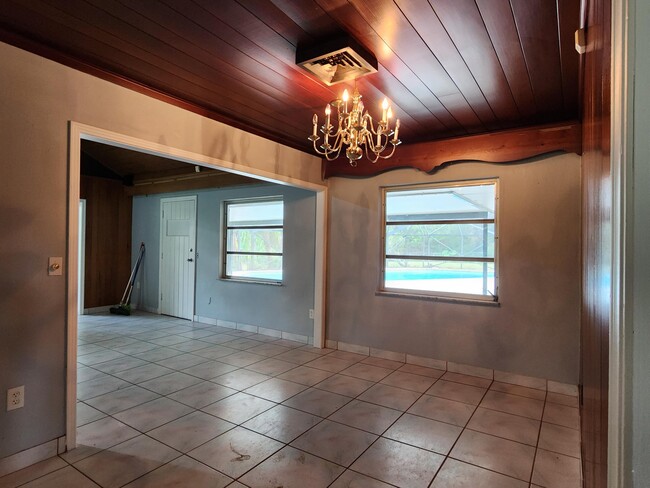 Building Photo - 4910 Ralls Dr