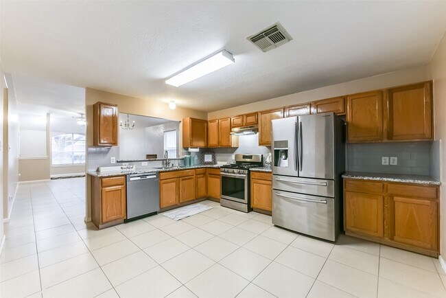 Building Photo - 8322 Kingsbridge Meadow Dr