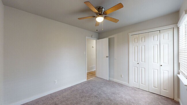 Building Photo - REMODELED HOME READY FOR YOU