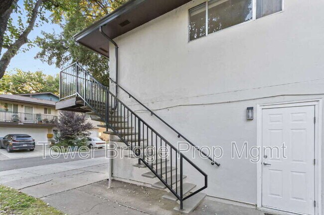 Building Photo - 2911 Austin St