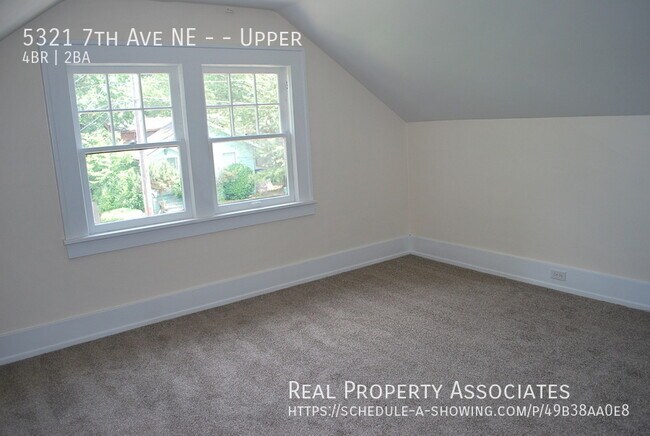 Building Photo - 5321 7th Ave NE