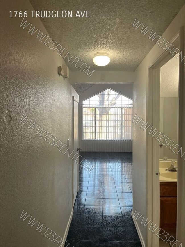 Building Photo - 1766 Trudgeon Ave
