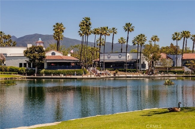 Building Photo - 225 Montana Del Lago Dr