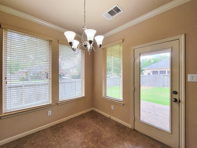 Building Photo - 2814 Bay Springs View