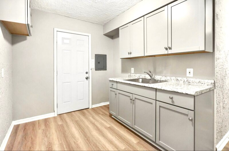 Building Photo - 8499 Meadow Ave