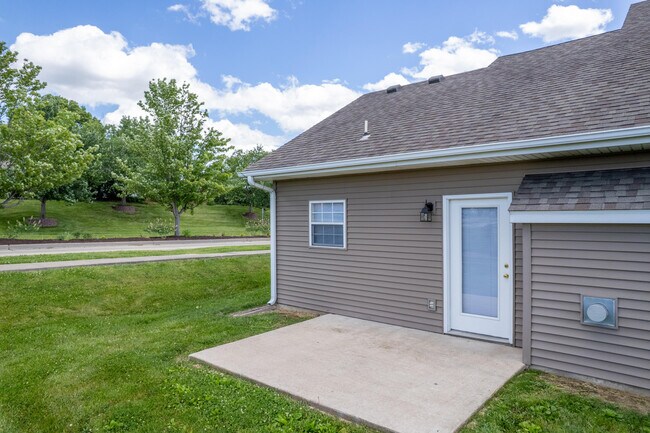 Building Photo - 3258 Wind River Cir