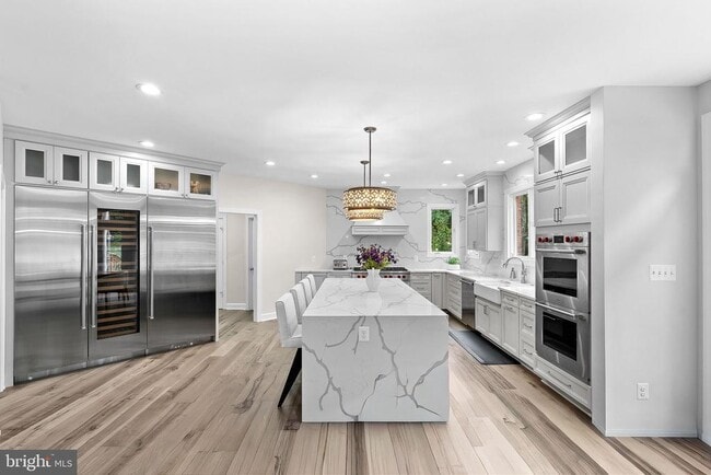 Building Photo - 20589 Myers Pl