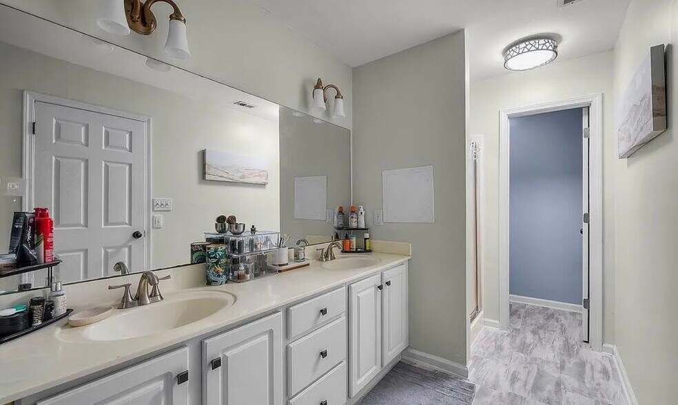 Building Photo - 158 Sommersby Cir