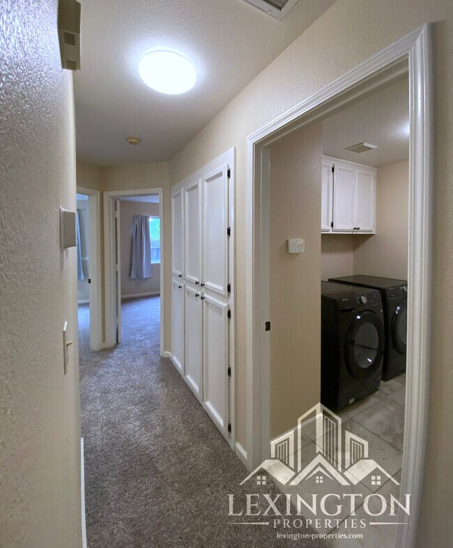 Building Photo - Lovely Updated, 3BD/2BA Home Available in Rocklin, off Stanford Ranch Rd. near Breen Park!