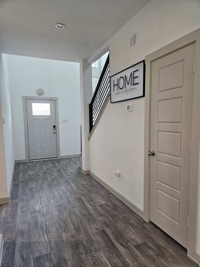 Building Photo - 12816 Heddington Grv Ln