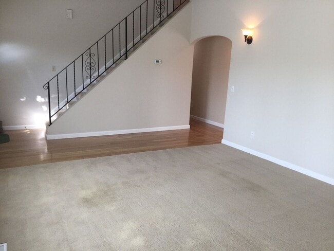 Building Photo - Available Now ~ Beautiful 4 bed/3 bath Home in Novato ~ Views ~ 2 Level