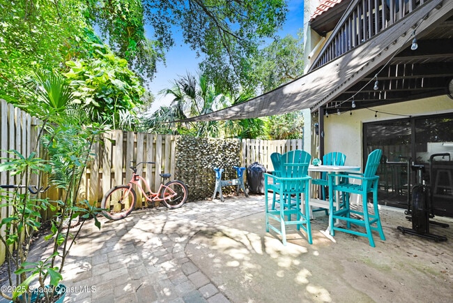 Building Photo - 8703 Jasmine Ct