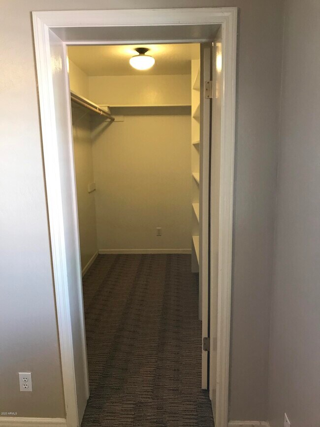 Building Photo - 12018 N Hayden Rd