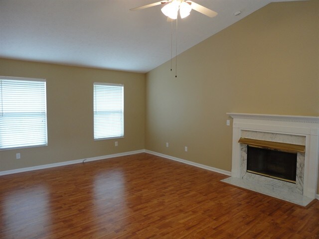 Building Photo - 4102 Loyala Chase Ln