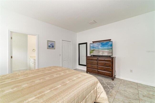 Building Photo - 4650 Woodbrook Dr