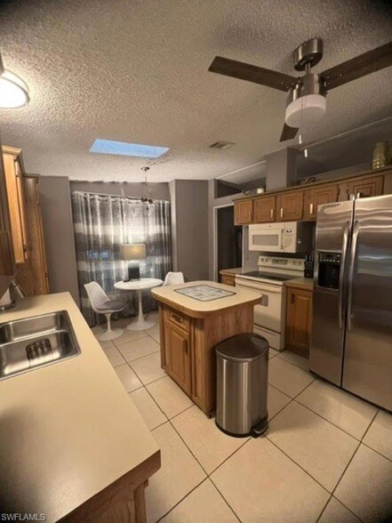 Building Photo - 1515 Gulf Coast Dr