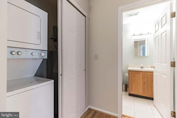 Building Photo - 1346 Chanticleer-