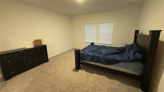 Building Photo - 2512 Hackamore Dr