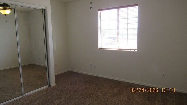 Building Photo - 3 Bedroom 2 bathroom 2 car garage