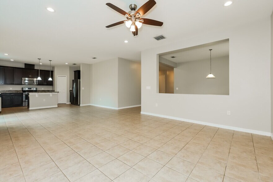 Building Photo - 1309 Canyon Oaks Dr