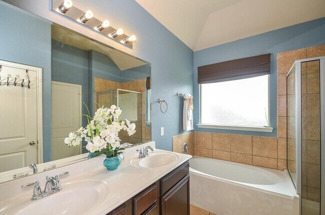 Building Photo - 6103 Grassy Haven Ln