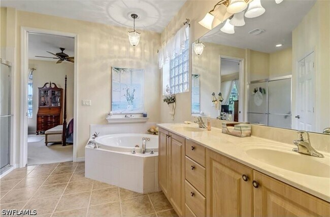 Building Photo - 1041 Jardin Dr