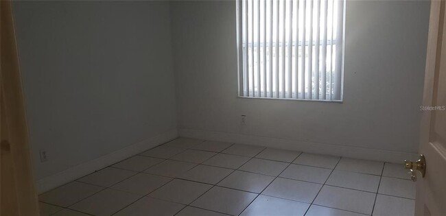 Building Photo - 9927 Turf Ct