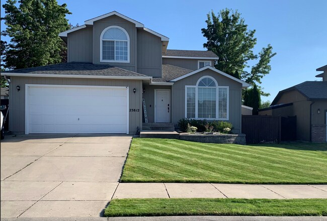 Primary Photo - 23812 E Maxwell Ave