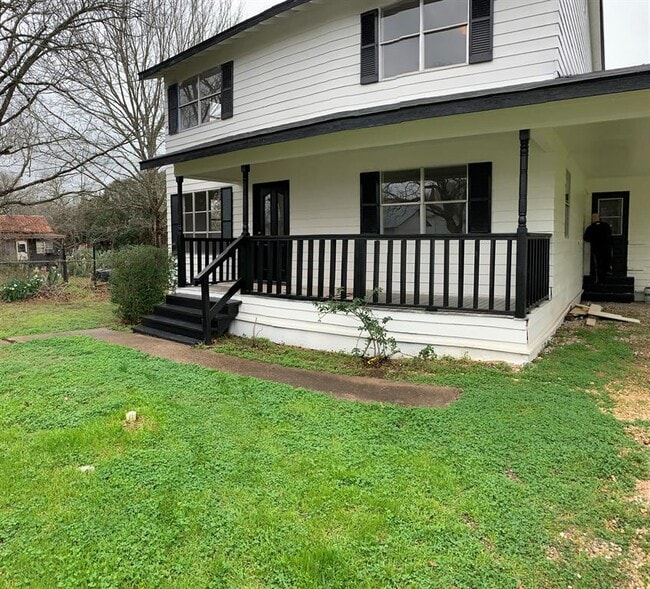 Building Photo - 516 San Saba St