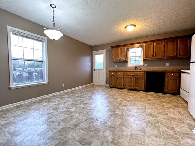 Building Photo - Single-Family in Oak Grove, KY--Deck and Large Backyard!