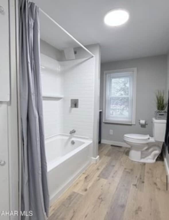 Building Photo - 5360 E Pleasant Valley Blvd