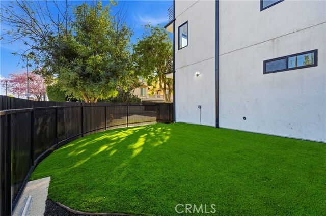 Building Photo - 13602 Burbank Blvd