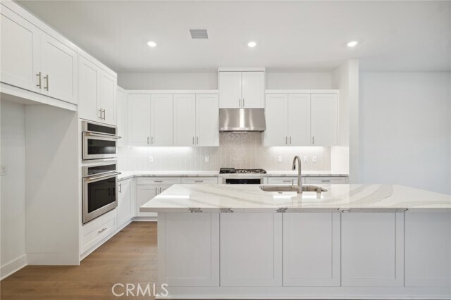Building Photo - 126 Carmine