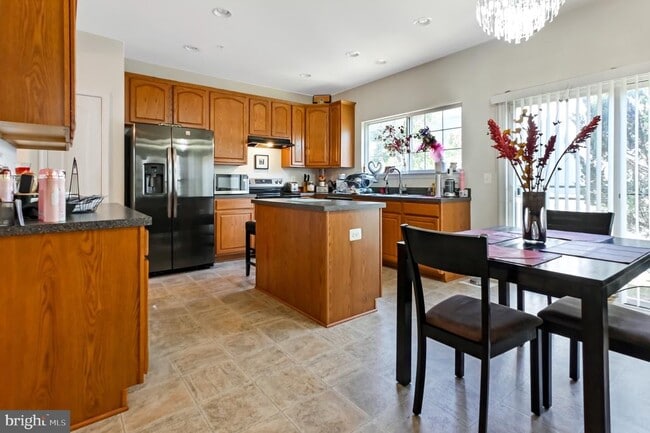 Building Photo - 7104 Britens Way