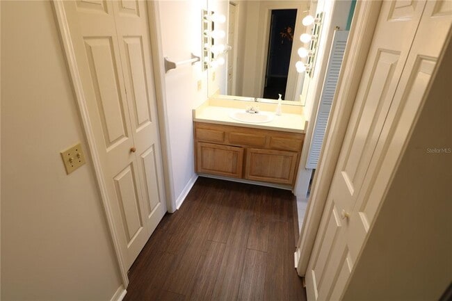 Building Photo - 5424 Saddlebrook Way