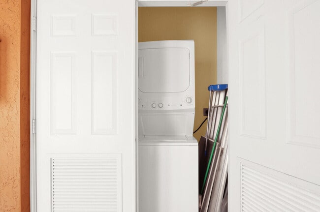 Building Photo - 8020 Carnoustie Pl