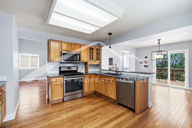 Building Photo - Stunning Home with Central AC and 2-Car Garage
