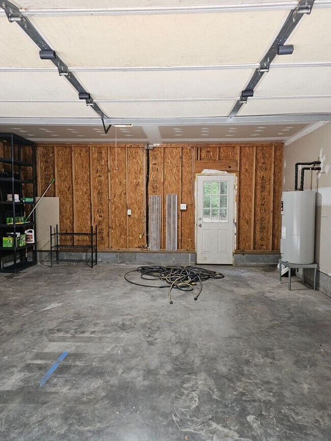 Building Photo - 5679 Hickory Fork Rd