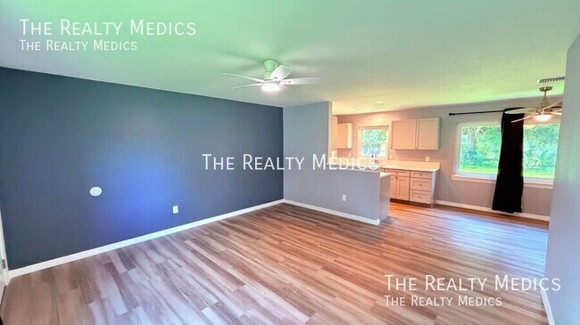 Building Photo - 5130 Lescot Ln
